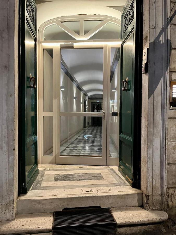 Trinita' Dei Monti New Apt In The Heart Of Рим Екстер'єр фото